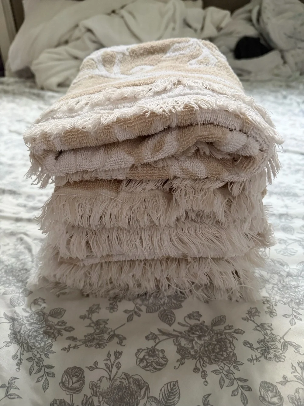 Fieldcrest Floral Border Bath Towel - Cream and Tan